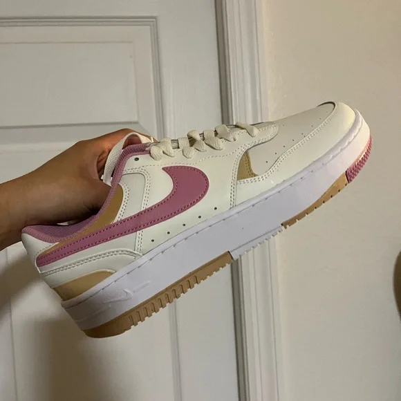 Nike Gamma Force Sneakers - Picture 1 of 5